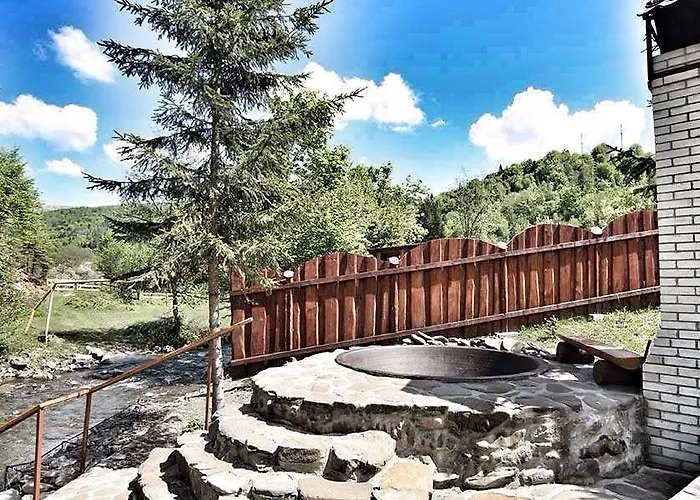 Lisova Kazka Hotel *